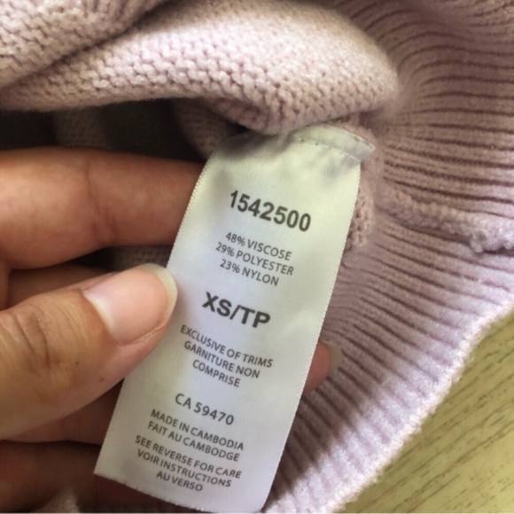 Kendall & Kylie Lightweight Sweater - Picture 5 of 8